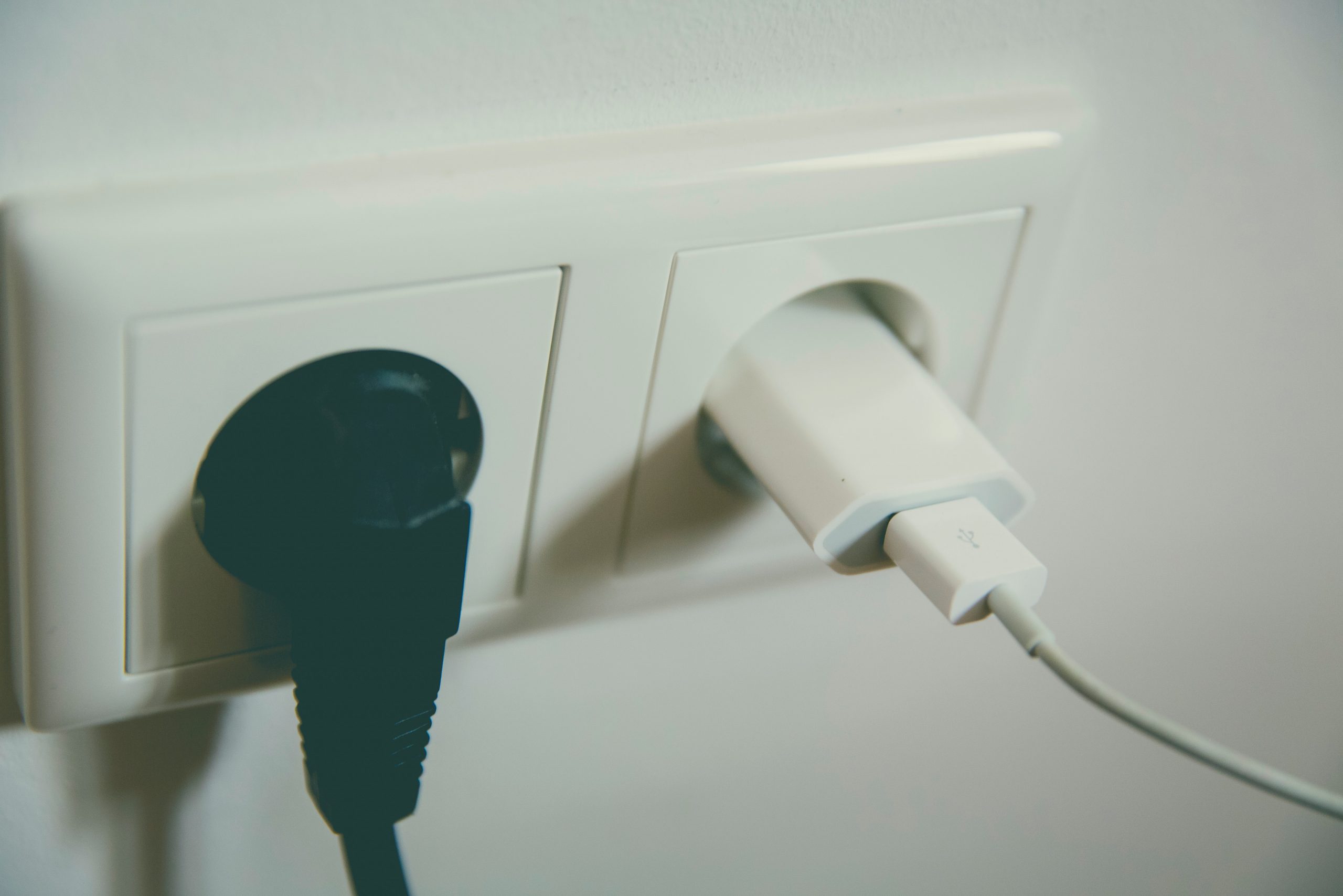 5 astuces déco pour camoufler son électricité - Decoya